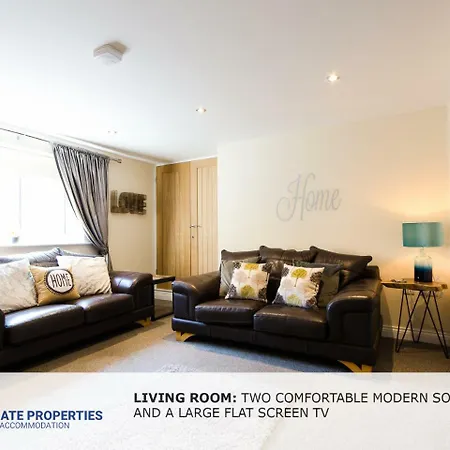 Дом отдыха Sitwell - 3 Bedroomed Townhouse With Free Parking *