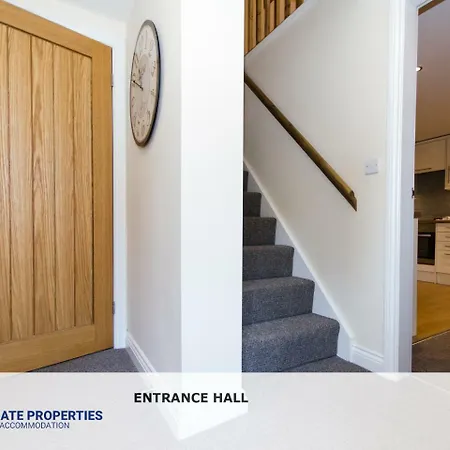 Sitwell - 3 Bedroomed Townhouse With Free Parking Дом отдыха Скарборо