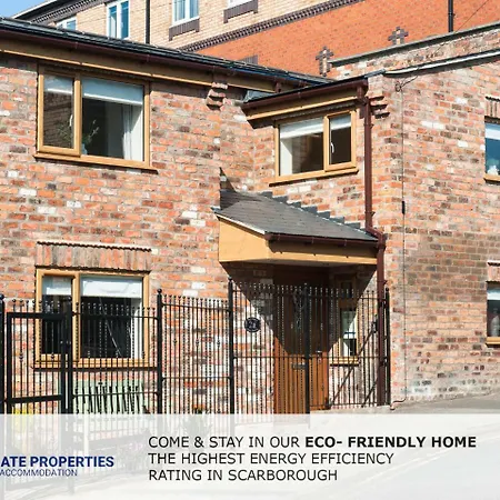 Дом отдыха Sitwell - 3 Bedroomed Townhouse With Free Parking