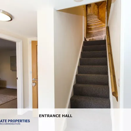 Sitwell - 3 Bedroomed Townhouse With Free Parking Скарборо