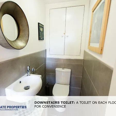 Sitwell - 3 Bedroomed Townhouse With Free Parking Дом отдыха *