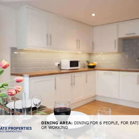 Sitwell - 3 Bedroomed Townhouse With Free Parking